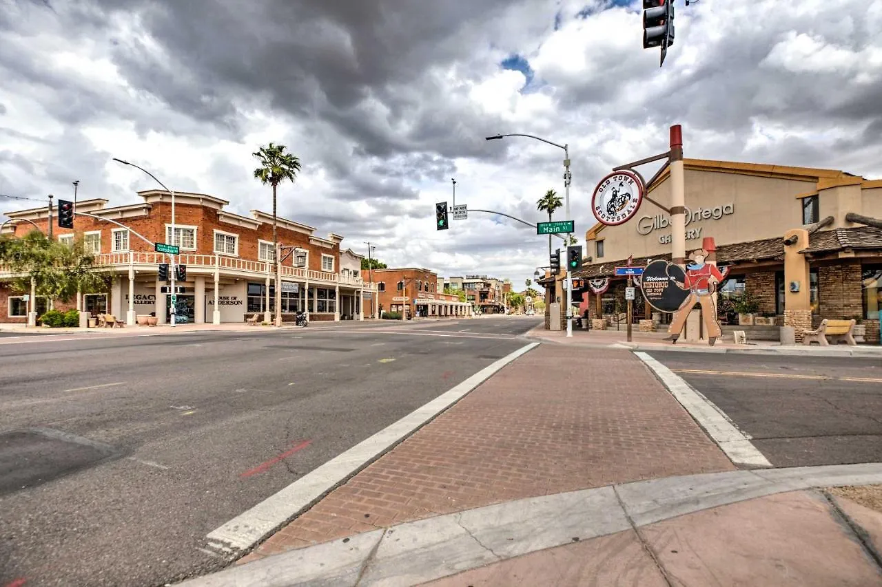 Old Town Scottsdale Retreat With Pool Access! Apartamento 0*,  Estados Unidos da América