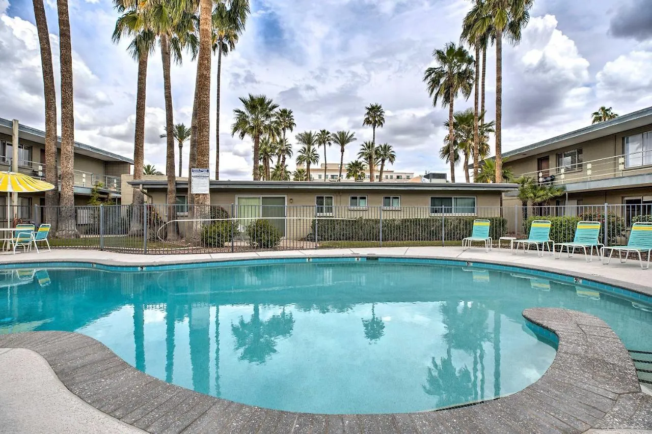 Apartmán Old Town Scottsdale Retreat With Pool Access!